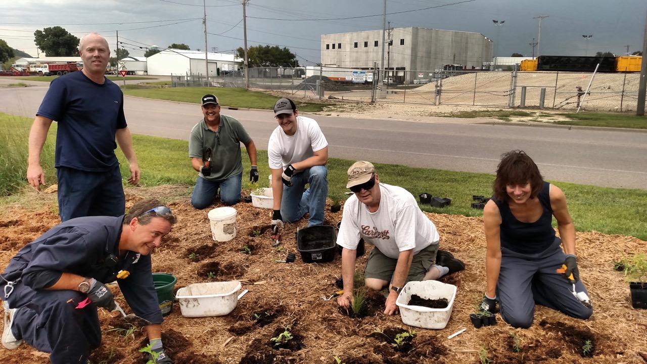 Volunteers at prairie planting